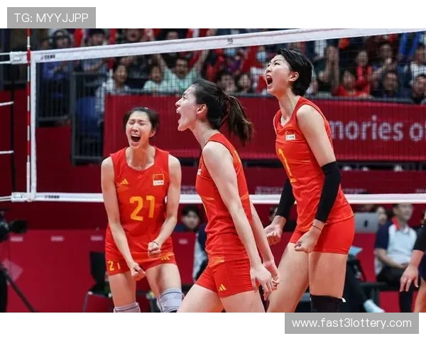 女排世界杯精彩集锦全景回顾 中国女排拼搏精神引发全场热烈掌声 女排世界杯精彩集锦全景回顾 中国女排拼搏精神引发全场热烈掌声